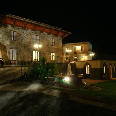 منزل الضيف زافيرانا إتنيا  في Antico Borgo Petralia المظهر الخارجي الصورة