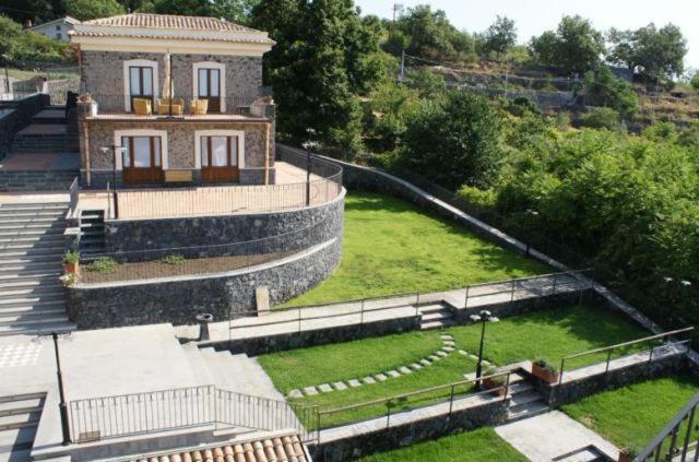 منزل الضيف زافيرانا إتنيا  في Antico Borgo Petralia المظهر الخارجي الصورة