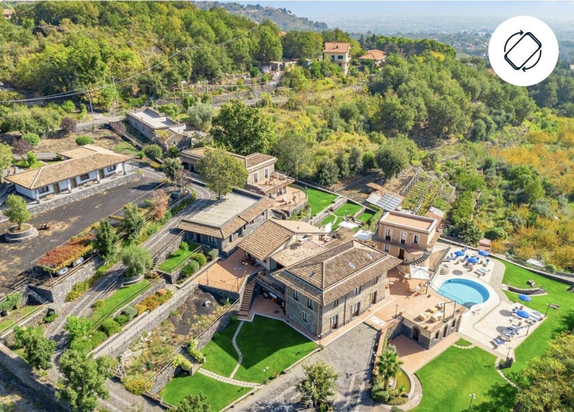 منزل الضيف زافيرانا إتنيا  في Antico Borgo Petralia المظهر الخارجي الصورة