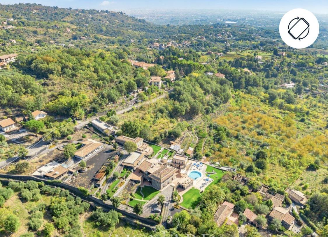 منزل الضيف زافيرانا إتنيا  في Antico Borgo Petralia المظهر الخارجي الصورة