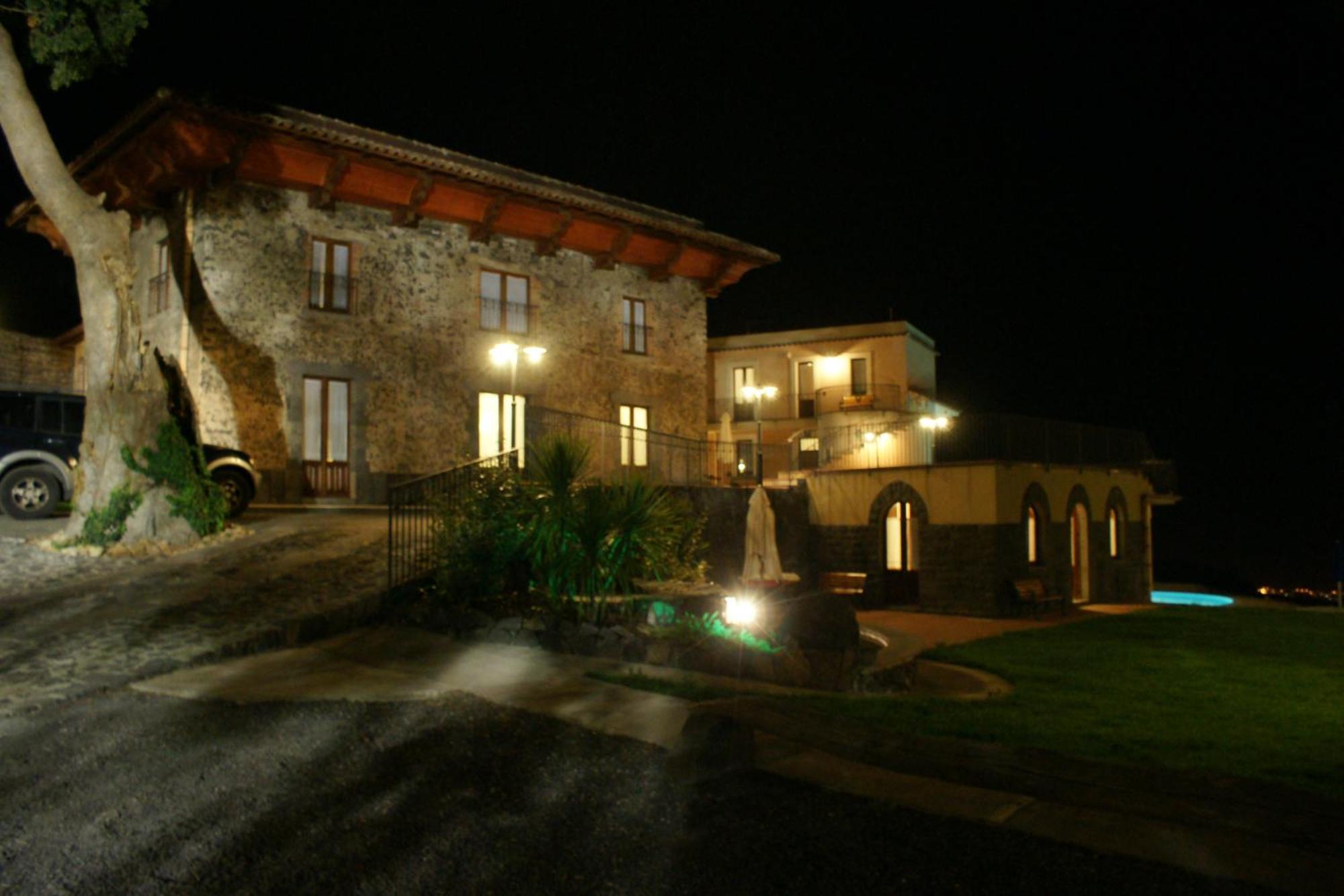 منزل الضيف زافيرانا إتنيا  في Antico Borgo Petralia المظهر الخارجي الصورة